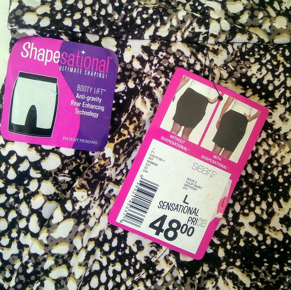 2/$20! Snakeskin Skirt with Butt Shaper - Picture 5 of 7